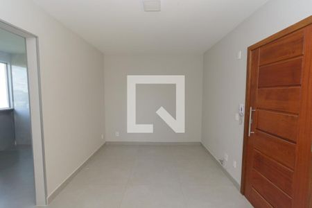 sala de apartamento à venda com 2 quartos, 45m² em Centro, Contagem