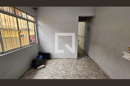 Sala de casa para alugar com 2 quartos, 70m² em Jardim Hercilia, São Paulo