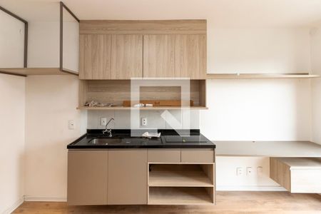 Sala/ Cozinha de apartamento à venda com 1 quarto, 28m² em Campo Belo, São Paulo