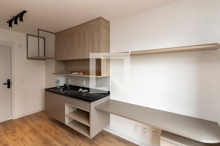 Sala/ Cozinha de apartamento à venda com 1 quarto, 28m² em Campo Belo, São Paulo