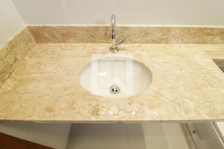 Apartamento à venda com 59m², 2 quartos e 1 vaga Apartamento à venda com 59m², 2 quartos e 1 vagaBanheiro Social