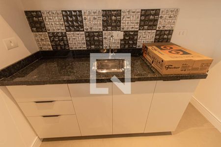 Sala/Cozinha de apartamento para alugar com 1 quarto, 33m² em Portão, Curitiba