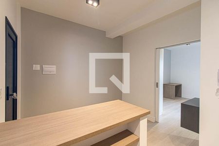 Sala/Cozinha de apartamento para alugar com 1 quarto, 33m² em Portão, Curitiba