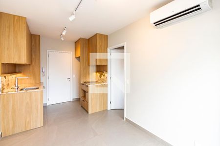 Sala/ Cozinha de apartamento para alugar com 1 quarto, 29m² em Campo Belo, São Paulo