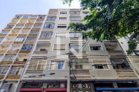 Apartamento à venda com 79m², 2 quartos e sem vaga Apartamento à venda com 79m², 2 quartos e sem vagaFachada
