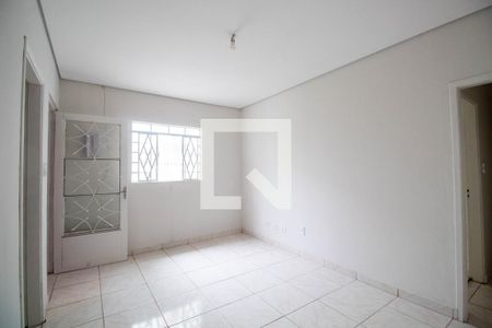 Sala 1 de casa para alugar com 4 quartos, 230m² em Vila Ré, São Paulo