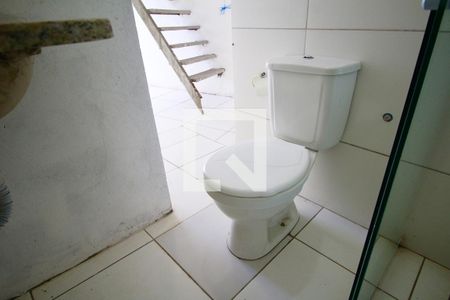 Banheiro de kitnet/studio para alugar com 0 quarto, 50m² em Nazaré, Salvador