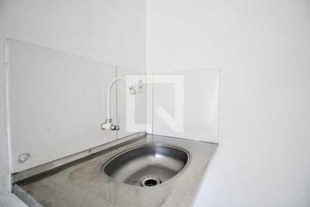 Banheiro de kitnet/studio para alugar com 0 quarto, 50m² em Nazaré, Salvador