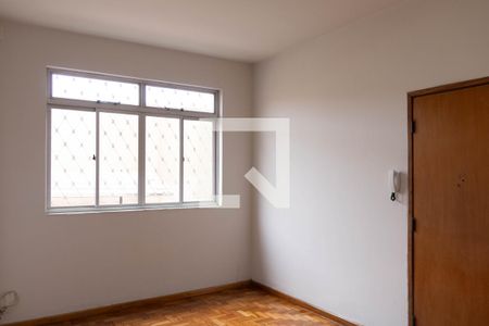 Sala de apartamento para alugar com 3 quartos, 90m² em Carlos Prates, Belo Horizonte