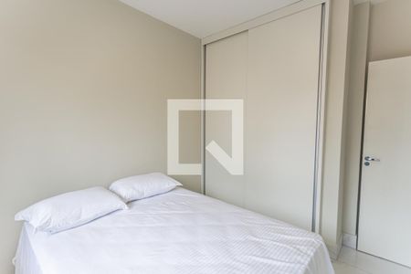 Quarto 1 de apartamento para alugar com 2 quartos, 72m² em Funcionários, Belo Horizonte