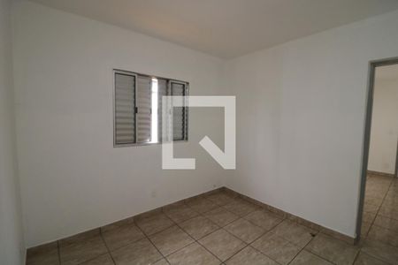 Quarto de casa para alugar com 3 quartos, 120m² em Vila Antonieta, São Paulo