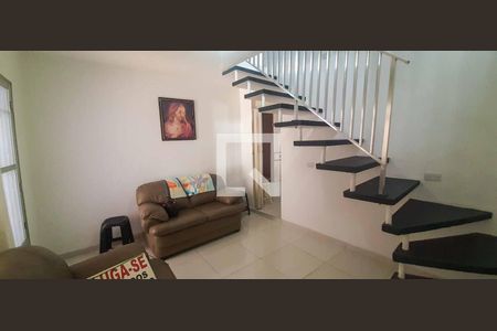 Sala de casa à venda com 7 quartos, 200m² em Jardim Roberto, Osasco