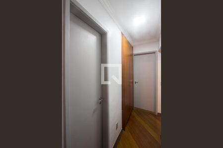 Corredor de apartamento à venda com 3 quartos, 109m² em Brooklin, São Paulo