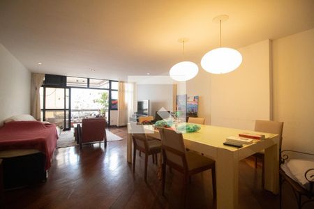 Apartamento à venda com 140m², 3 quartos e 2 vagas Apartamento à venda com 140m², 3 quartos e 2 vagasSala