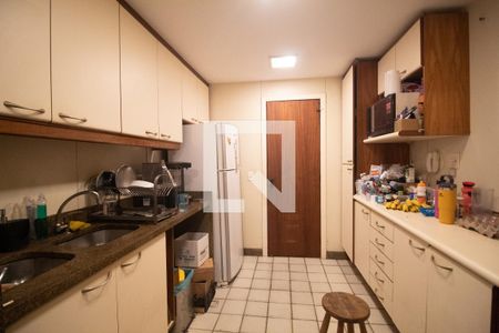 Apartamento à venda com 140m², 3 quartos e 2 vagas Apartamento à venda com 140m², 3 quartos e 2 vagasCozinha