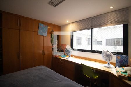 Apartamento à venda com 140m², 3 quartos e 2 vagas Apartamento à venda com 140m², 3 quartos e 2 vagasQuarto 1