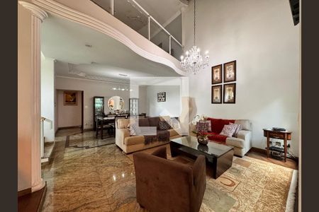 Sala de casa à venda com 4 quartos, 539m² em Santa Maria, Santo André