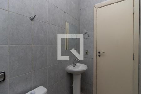 Banheiro de casa para alugar com 1 quarto, 60m² em Parque Edu Chaves, São Paulo