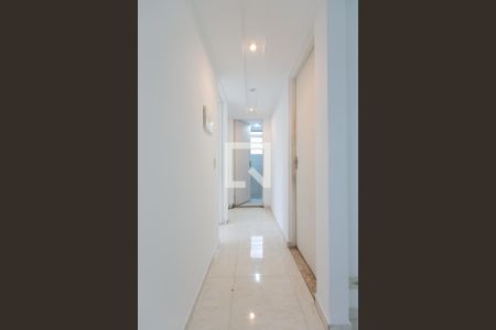 Corredor  de apartamento para alugar com 2 quartos, 47m² em Vila Nova Curuca, São Paulo