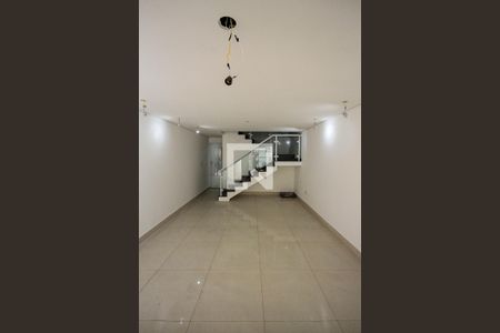 Sala de casa para alugar com 3 quartos, 185m² em Vila Ema, São Paulo