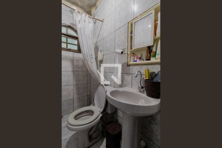 Casa à venda com 72m², 2 quartos e 1 vaga Casa à venda com 72m², 2 quartos e 1 vagaBanheiro