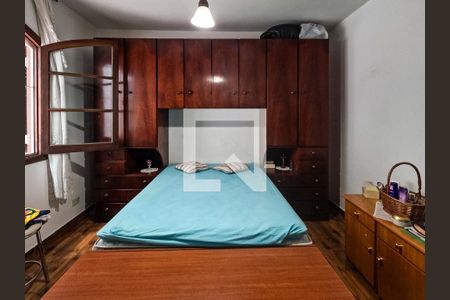 Suíte de casa à venda com 4 quartos, 200m² em Jardim Peri, São Paulo