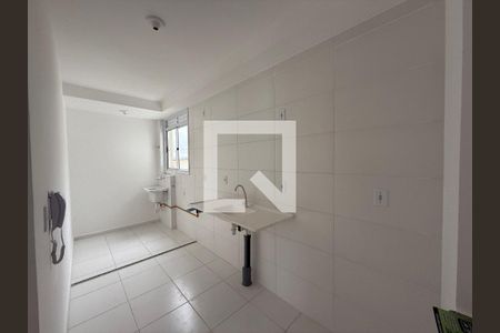 Apartamento para alugar com 2 quartos, 40m² em Parque Santa Rosa, Suzano