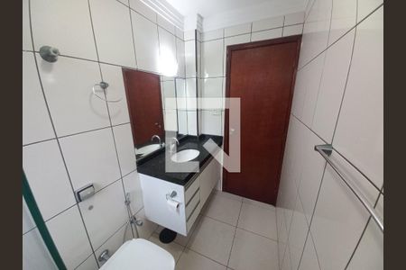 Banheiro de apartamento para alugar com 1 quarto, 40m² em Itararé, São Vicente