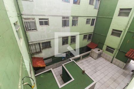 Vista da Sala de apartamento para alugar com 2 quartos, 40m² em Conjunto Residencial José Bonifácio, São Paulo