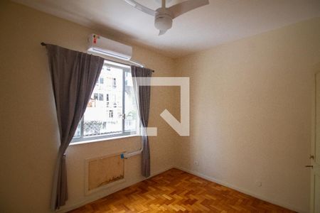 Quarto 1 de apartamento à venda com 2 quartos, 61m² em Ipanema, Rio de Janeiro