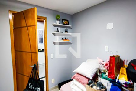 Quarto 1 de apartamento para alugar com 2 quartos, 37m² em Taquara, Rio de Janeiro