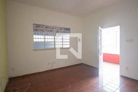 Sala de casa para alugar com 3 quartos, 120m² em Galo Branco, São Gonçalo