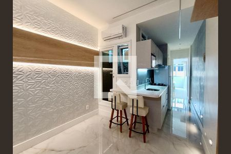 Sala  de apartamento para alugar com 1 quarto, 35m² em Ipanema, Rio de Janeiro