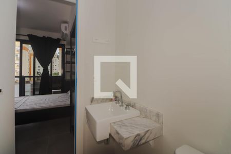 Banheiro de kitnet/studio para alugar com 1 quarto, 52m² em Boa Vista, Porto Alegre