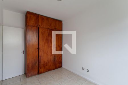 Quarto 1 de apartamento para alugar com 2 quartos, 70m² em Heliópolis, Belo Horizonte