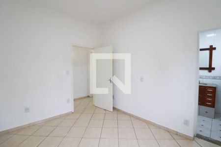 Casa à venda com 215m², 4 quartos e 4 vagas Casa à venda com 215m², 4 quartos e 4 vagasSuíte