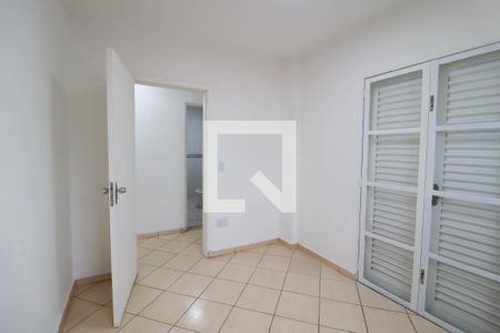 Casa à venda com 215m², 4 quartos e 4 vagas Casa à venda com 215m², 4 quartos e 4 vagasQuarto 3