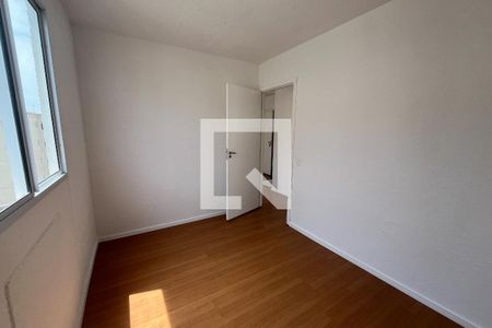 Quarto 1 de apartamento para alugar com 2 quartos, 44m² em Brás de Pina, Rio de Janeiro