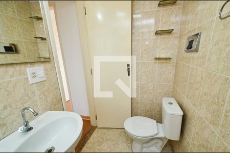 Apartamento à venda com 74m², 2 quartos e sem vaga Apartamento à venda com 74m², 2 quartos e sem vagaBanheiro social