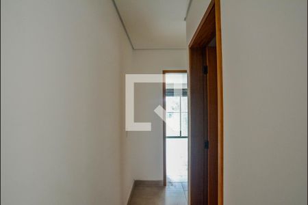 Corredor de apartamento à venda com 2 quartos, 55m² em Vila Curuçá, Santo André