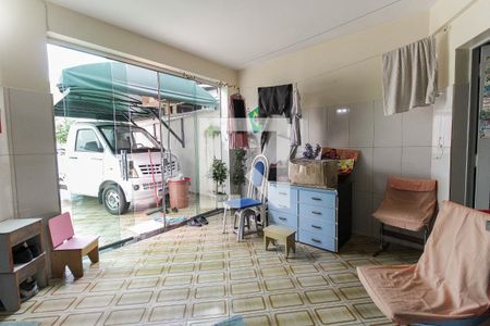 Casa à venda com 380m², 3 quartos e 5 vagas Casa à venda com 380m², 3 quartos e 5 vagasÁrea de Serviço