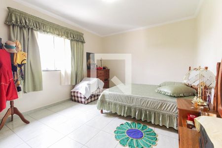 Casa à venda com 380m², 3 quartos e 5 vagas Casa à venda com 380m², 3 quartos e 5 vagasQuarto 3