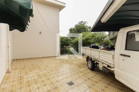 Casa à venda com 380m², 3 quartos e 5 vagas Casa à venda com 380m², 3 quartos e 5 vagasQuintal - Garagem