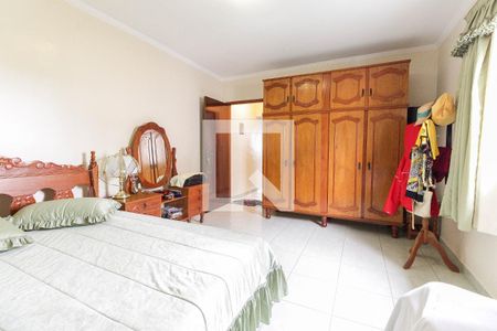 Casa à venda com 380m², 3 quartos e 5 vagas Casa à venda com 380m², 3 quartos e 5 vagasQuarto 3