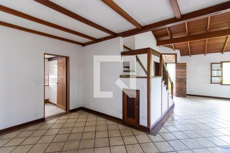 Casa de condomínio para alugar com 3m², 4 quartos e 2 vagas Casa de condomínio para alugar com 3m², 4 quartos e 2 vagasSala 3
