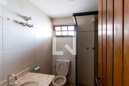 Casa de condomínio para alugar com 3m², 4 quartos e 2 vagas Casa de condomínio para alugar com 3m², 4 quartos e 2 vagasBanheiro