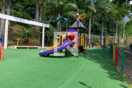 Casa de condomínio para alugar com 3m², 4 quartos e 2 vagas Casa de condomínio para alugar com 3m², 4 quartos e 2 vagasÁrea comum - Playground