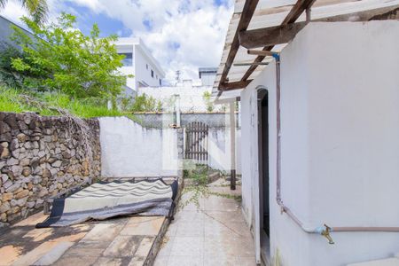 Casa de condomínio para alugar com 3m², 4 quartos e 2 vagas Casa de condomínio para alugar com 3m², 4 quartos e 2 vagasÁrea externa
