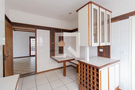 Casa de condomínio para alugar com 3m², 4 quartos e 2 vagas Casa de condomínio para alugar com 3m², 4 quartos e 2 vagasCozinha