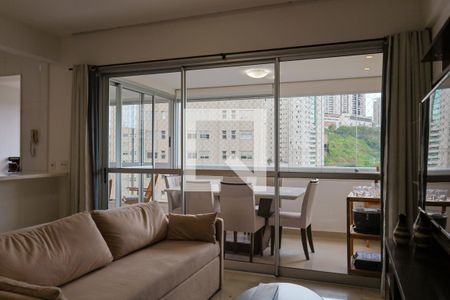 Sala de TV de apartamento para alugar com 2 quartos, 77m² em Vale do Sereno, Nova Lima